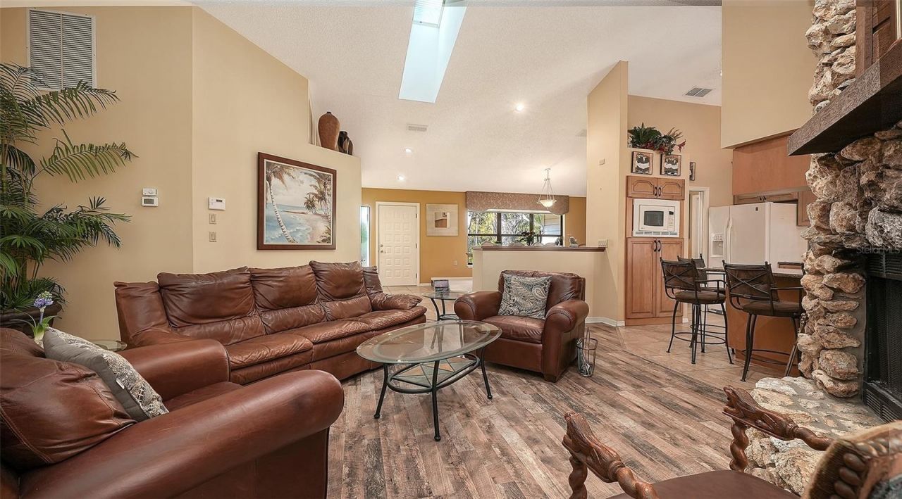4390 Woodview Drive, Sarasota, FL 34232 Photo