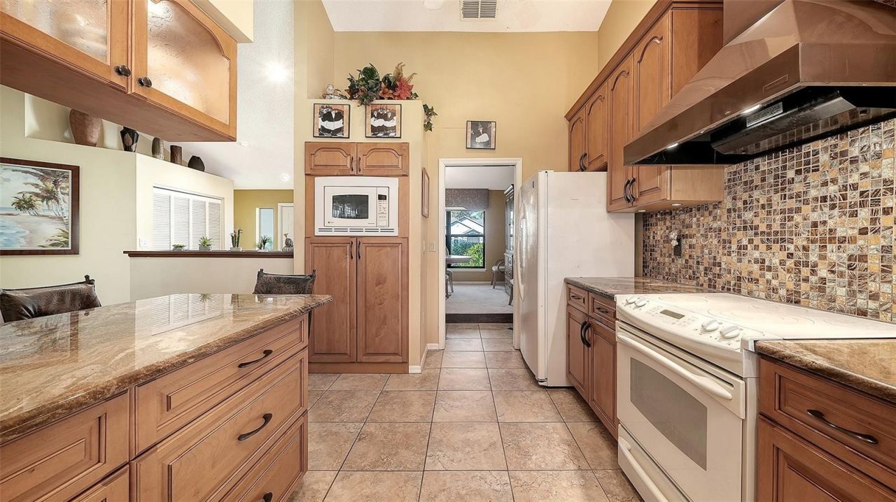 4390 Woodview Drive, Sarasota, FL 34232 Photo