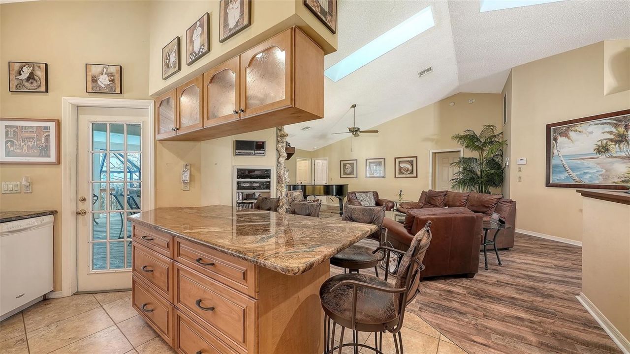 4390 Woodview Drive, Sarasota, FL 34232 Photo