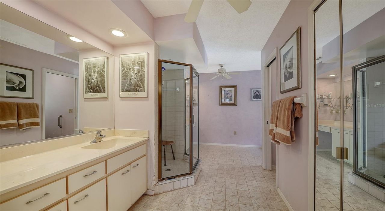 4390 Woodview Drive, Sarasota, FL 34232 Photo