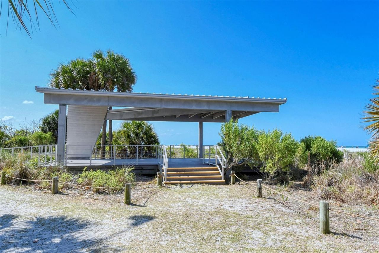 4390 Woodview Drive, Sarasota, FL 34232 Photo