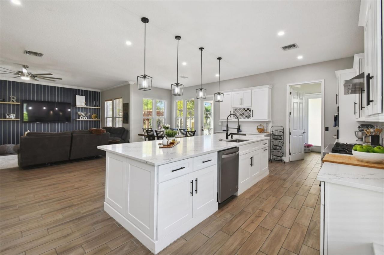 7009 Five Oaks Drive, Harmony, FL 34773 Photo