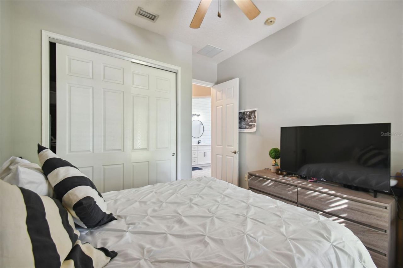 7009 Five Oaks Drive, Harmony, FL 34773 Photo