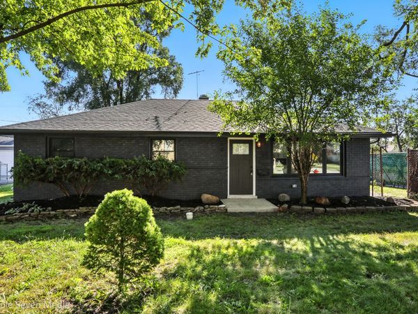 8053 Newland Avenue, Burbank, IL 60459