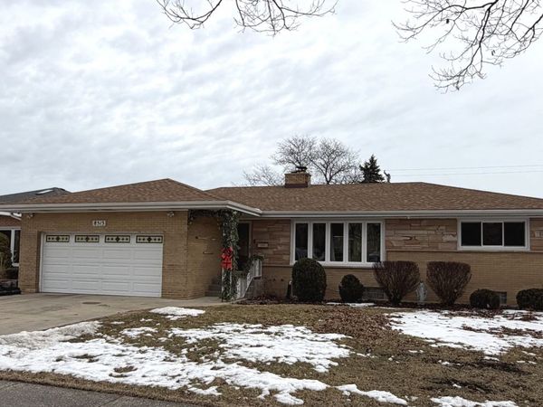 8515 N OZANAM Avenue, Niles, IL 60714