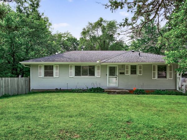 3213 W Old Shakopee Road, Bloomington, MN 55431