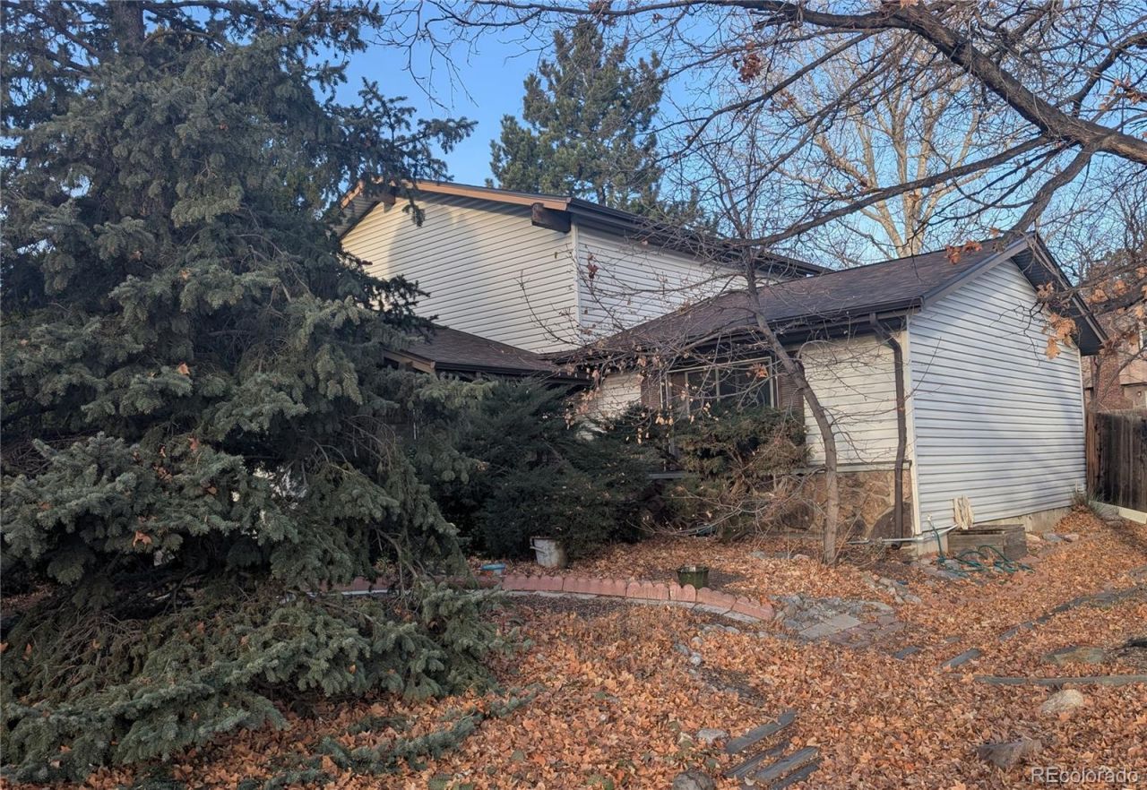 3752 S Mission Parkway, Aurora, CO 80013 Main Photo