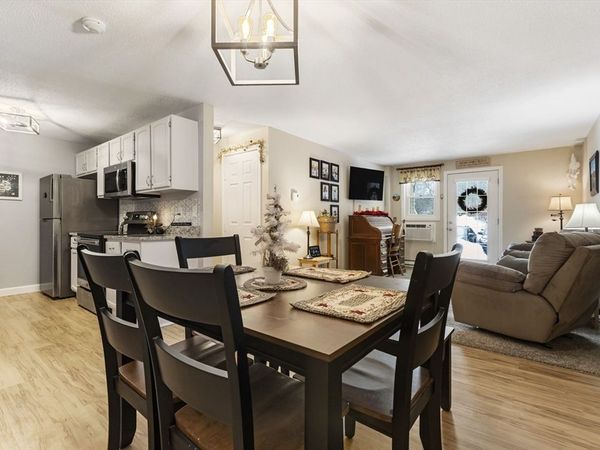 125 Heritage Dr, Unit 125, Northbridge, MA 01588