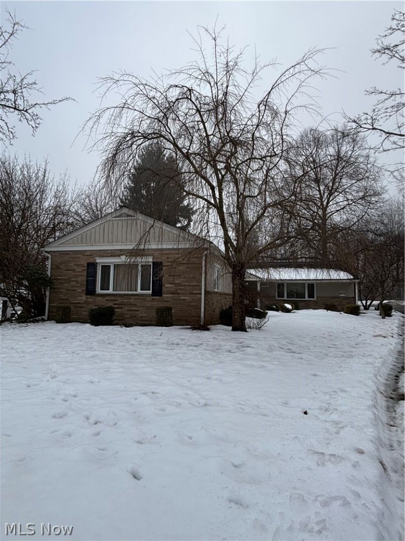 726 Hughey Drive, Kent, OH 44240 Main Photo