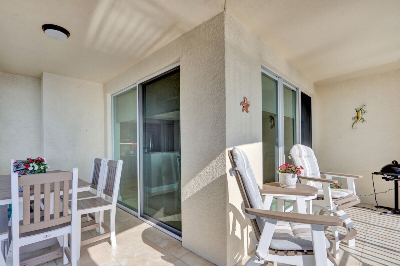 775 NW Flagler Avenue, Unit 403, Stuart, FL 34994 Photo