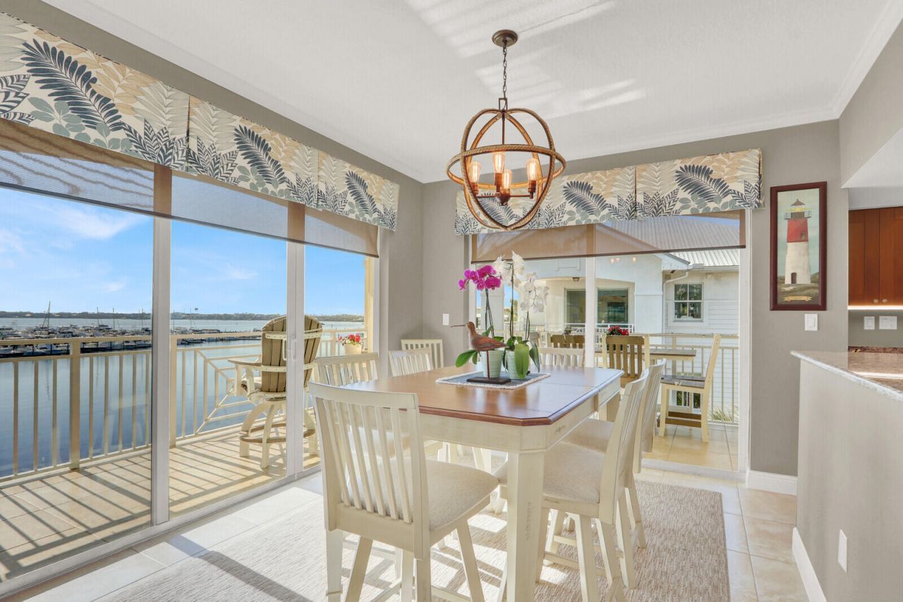 775 NW Flagler Avenue, Unit 403, Stuart, FL 34994 Photo