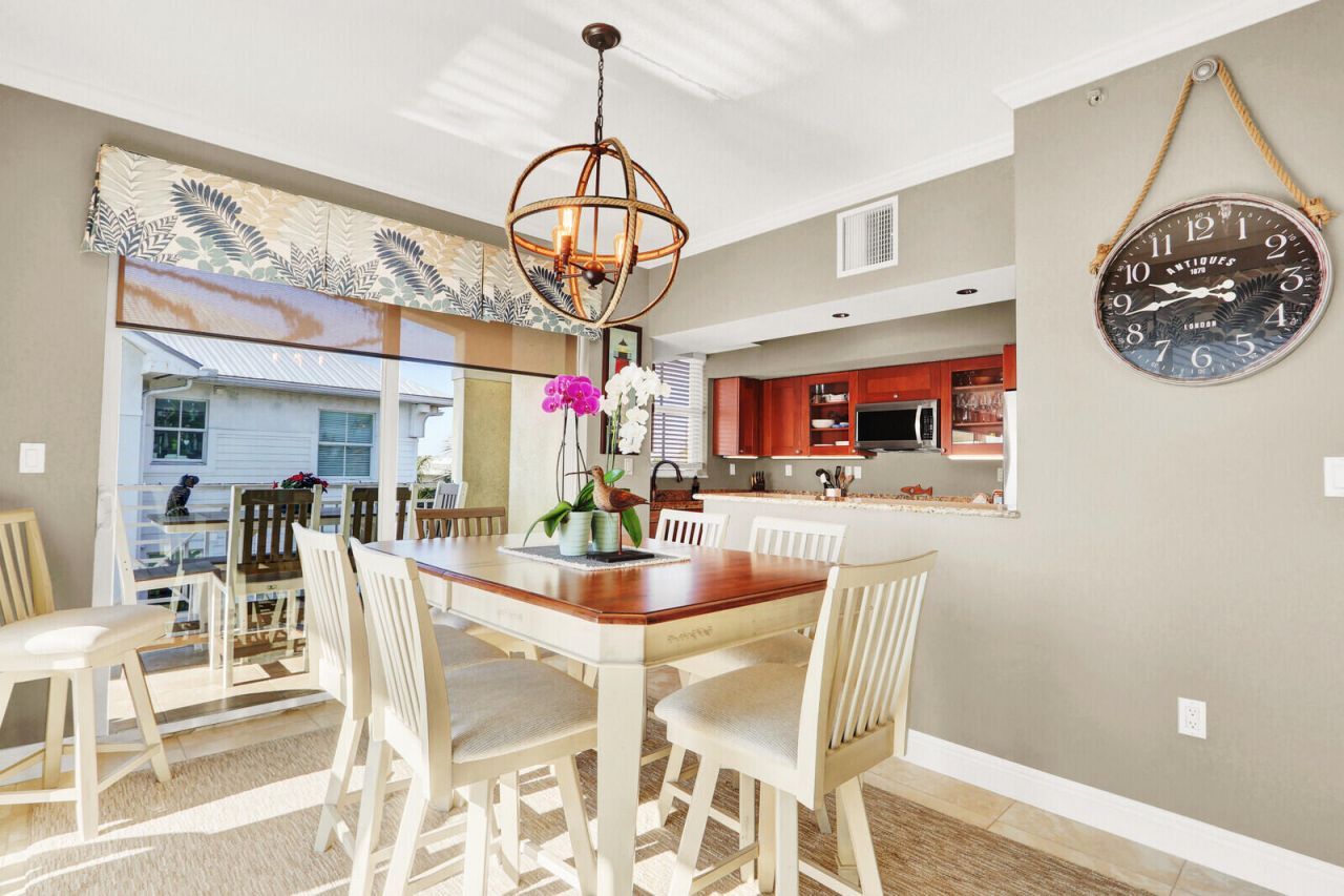 775 NW Flagler Avenue, Unit 403, Stuart, FL 34994 Photo