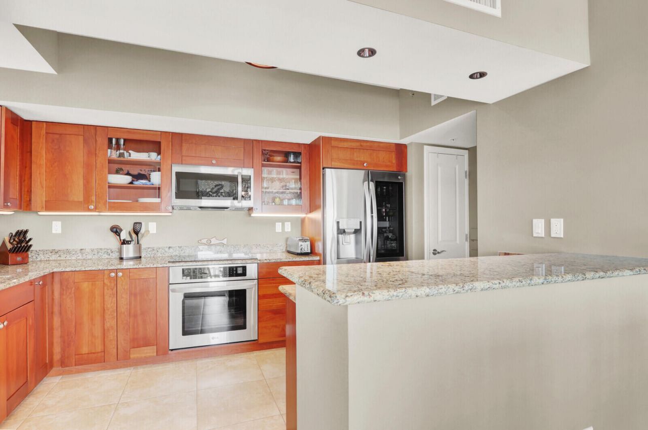 775 NW Flagler Avenue, Unit 403, Stuart, FL 34994 Photo