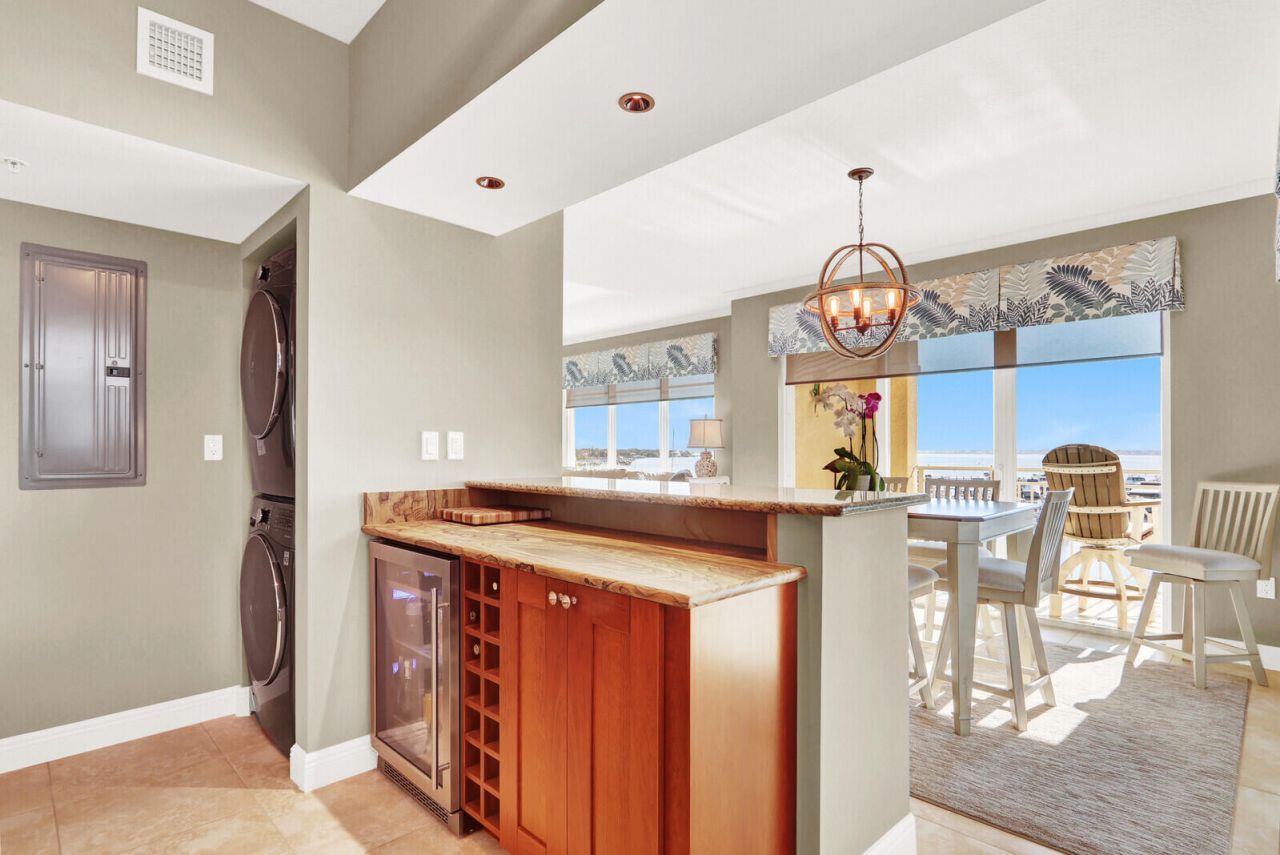 775 NW Flagler Avenue, Unit 403, Stuart, FL 34994 Photo