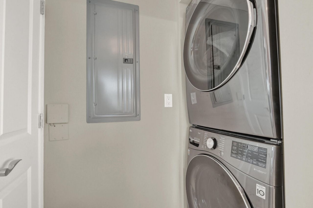 775 NW Flagler Avenue, Unit 403, Stuart, FL 34994 Photo