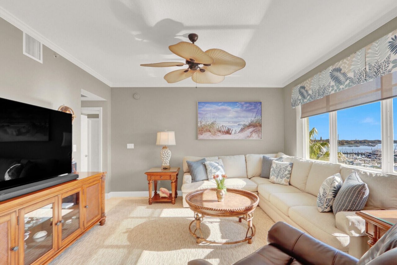 775 NW Flagler Avenue, Unit 403, Stuart, FL 34994 Photo