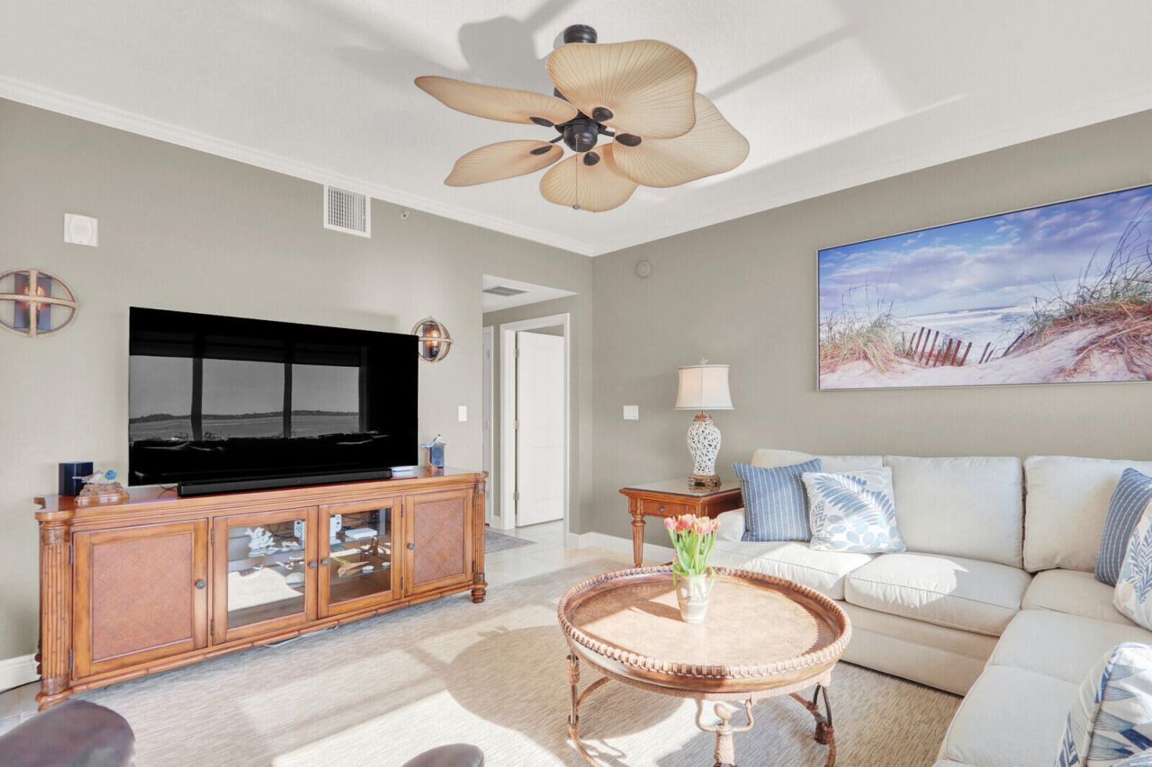 775 NW Flagler Avenue, Unit 403, Stuart, FL 34994 Photo