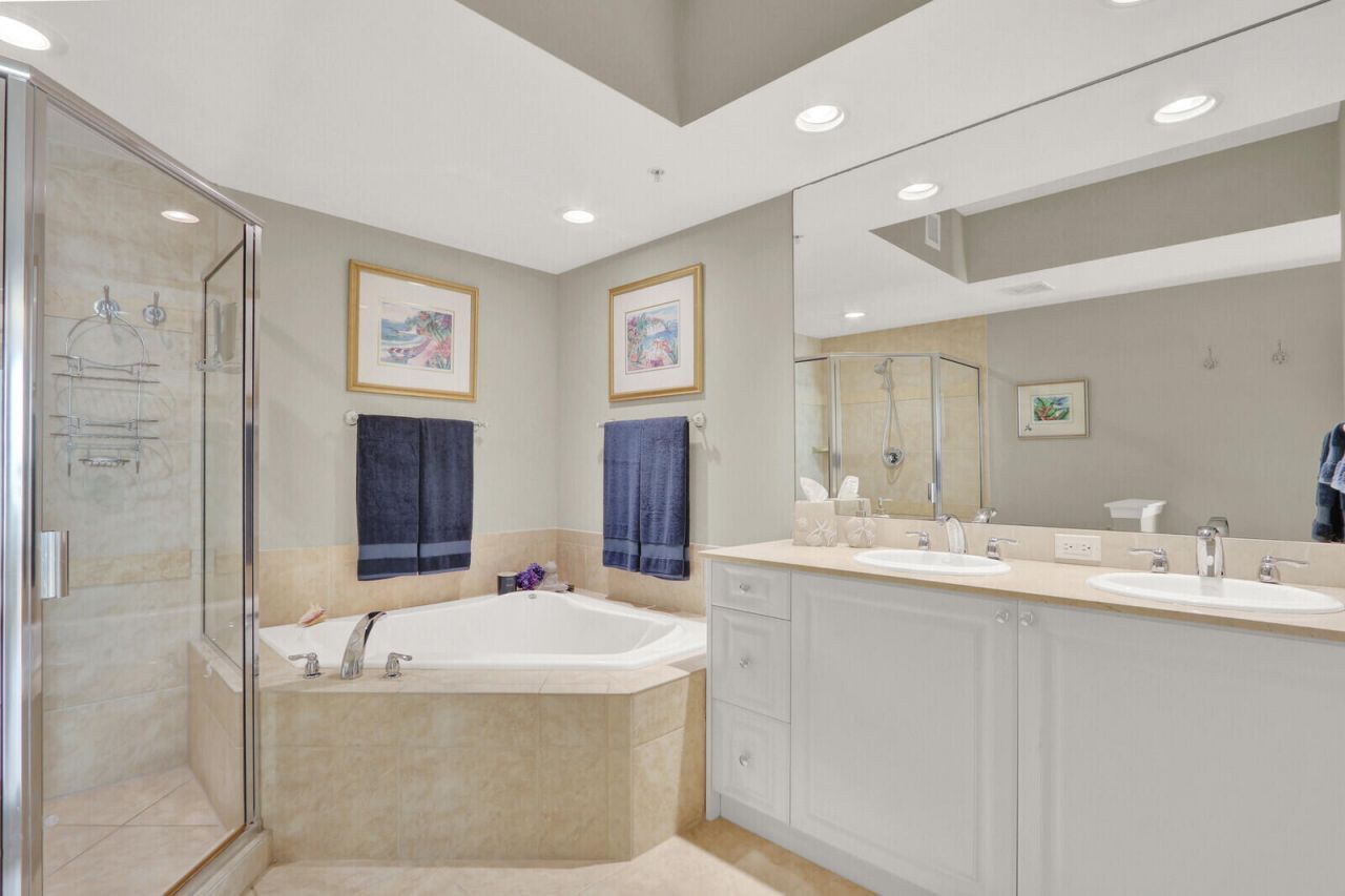 775 NW Flagler Avenue, Unit 403, Stuart, FL 34994 Photo