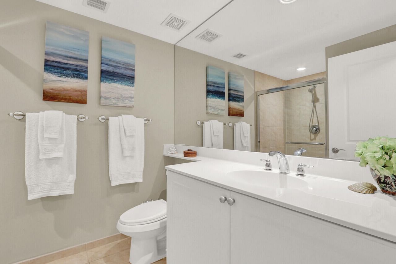 775 NW Flagler Avenue, Unit 403, Stuart, FL 34994 Photo