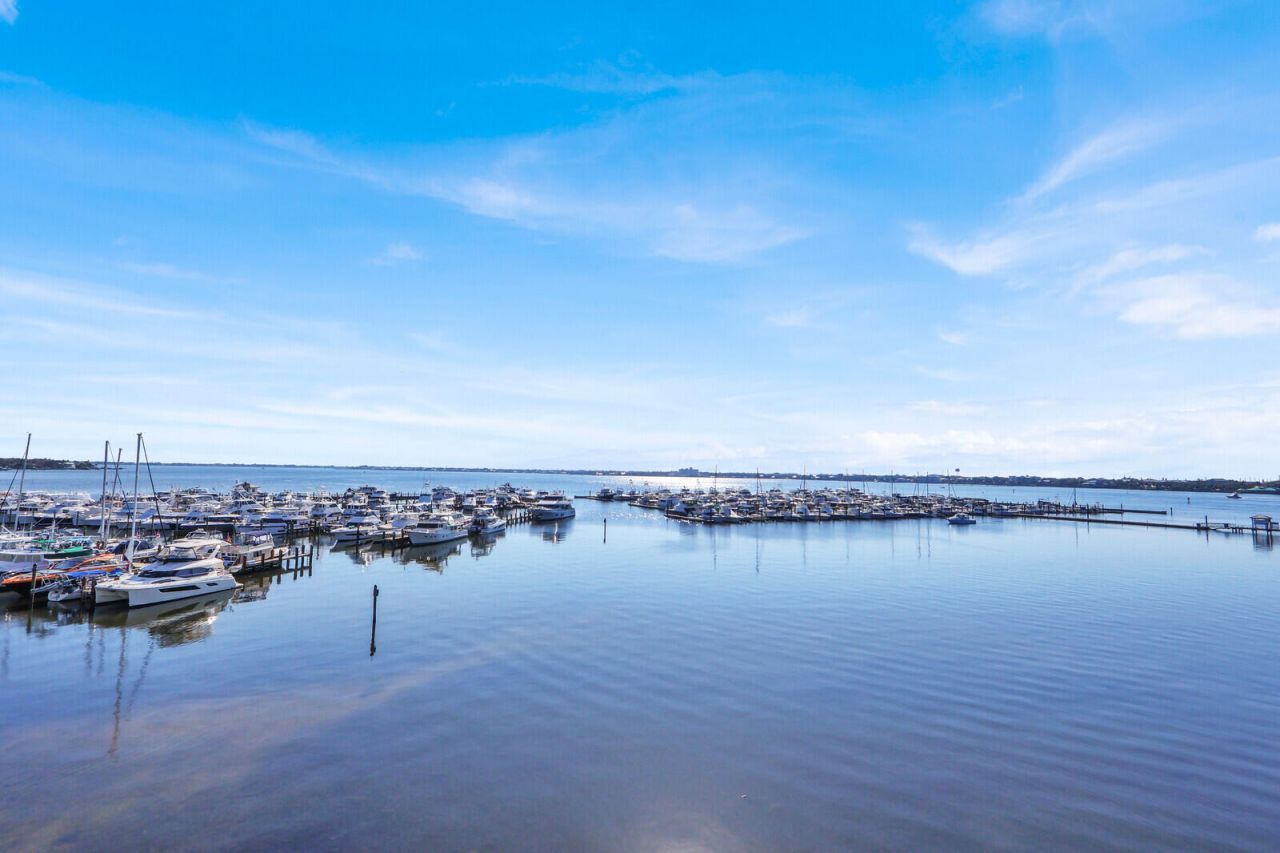 775 NW Flagler Avenue, Unit 403, Stuart, FL 34994 Photo