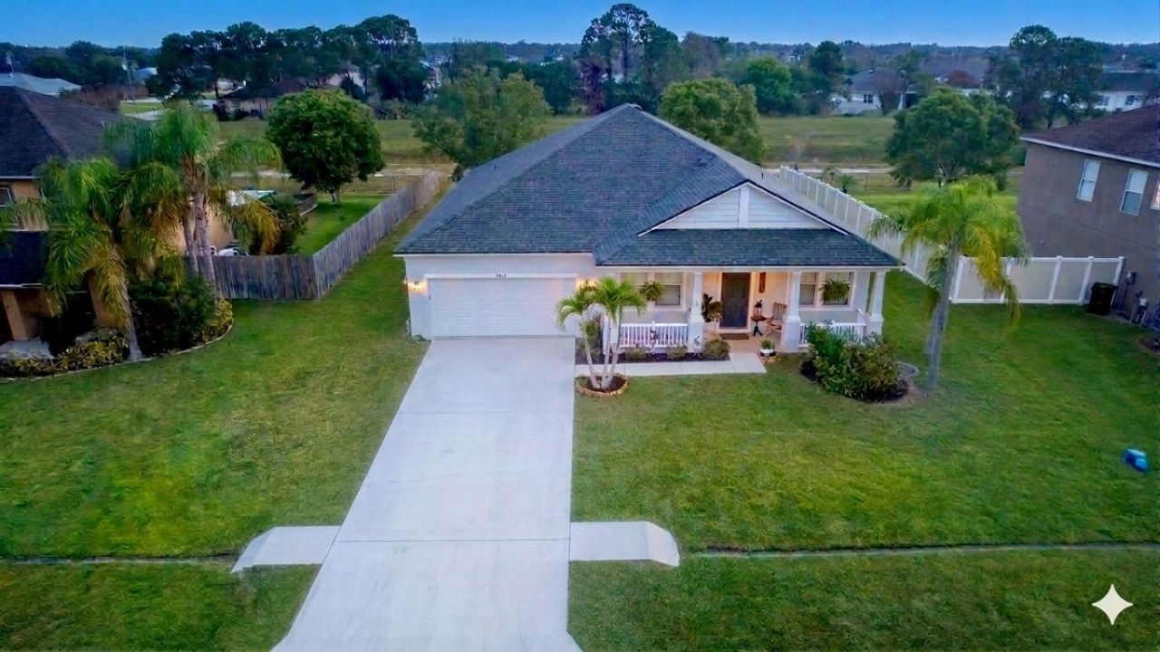 5915 NW Brianna Court, Port Saint Lucie, FL 34986 Photo