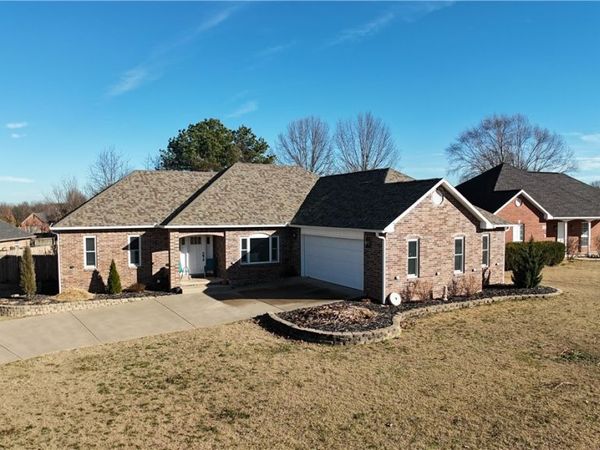 550 Primrose Avenue , Siloam Springs, AR 72761