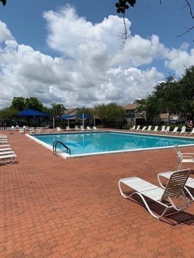 504 Woodgate Cir, Unit C, Sunrise, FL 33326 Photo