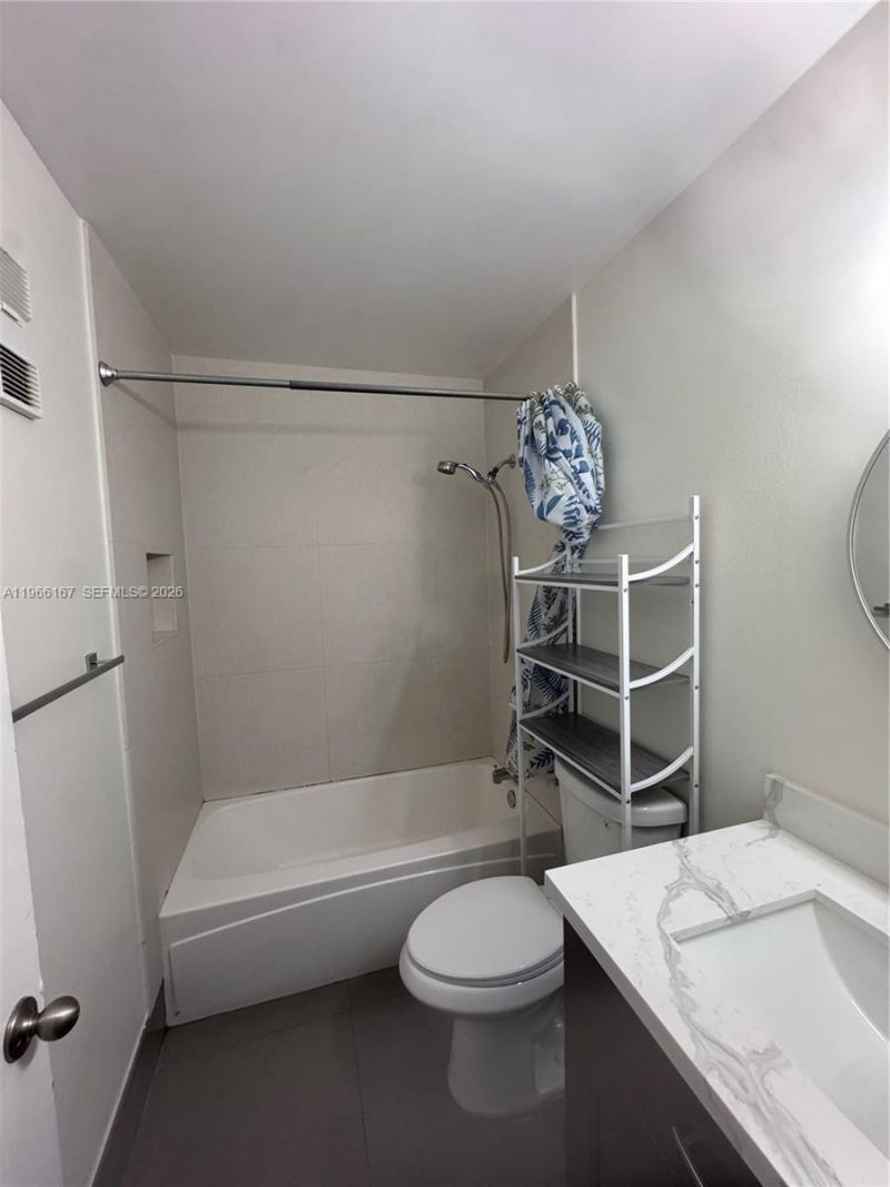 504 Woodgate Cir, Unit C, Sunrise, FL 33326 Photo