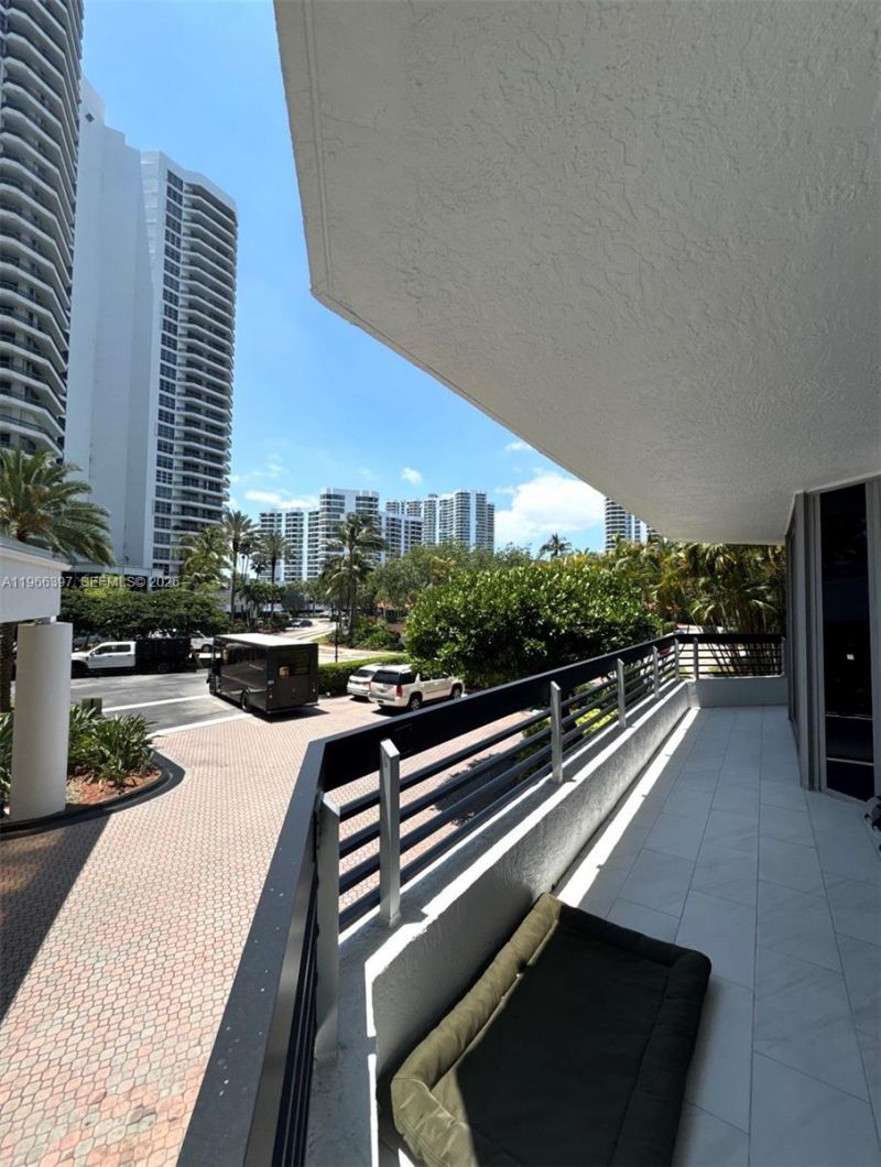 19195 Mystic Pointe Dr, Unit 205, Aventura, FL 33180 Photo