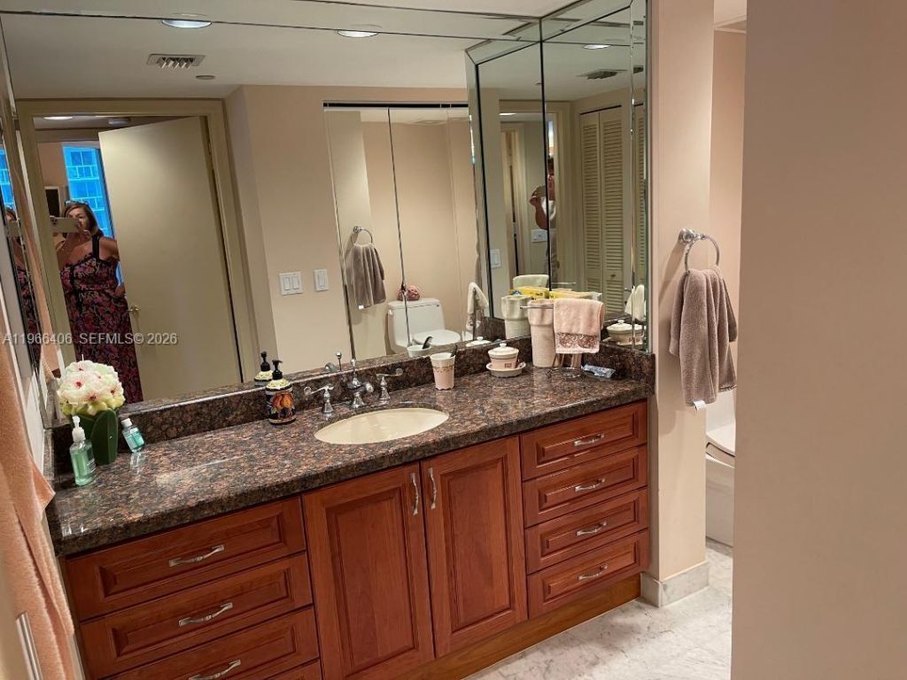 16445 Collins Ave, Unit 2328, Sunny Isles Beach, FL 33160 Photo