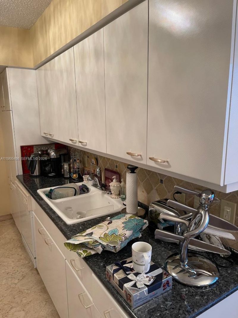 16445 Collins Ave, Unit 2328, Sunny Isles Beach, FL 33160 Photo