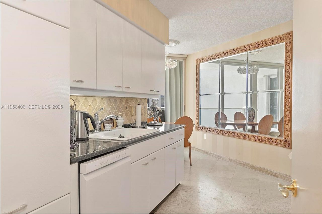 16445 Collins Ave, Unit 2328, Sunny Isles Beach, FL 33160 Photo