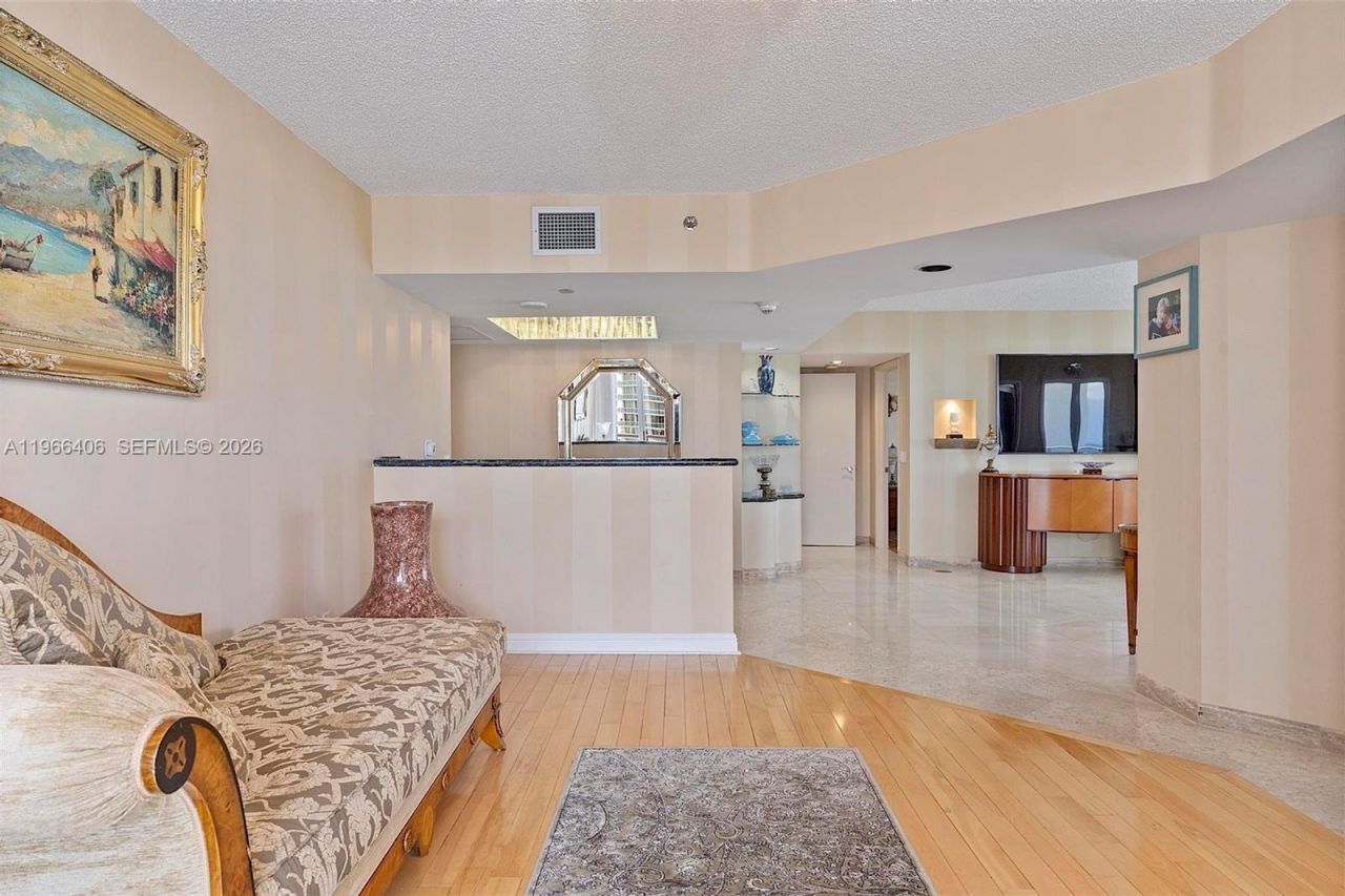 16445 Collins Ave, Unit 2328, Sunny Isles Beach, FL 33160 Photo