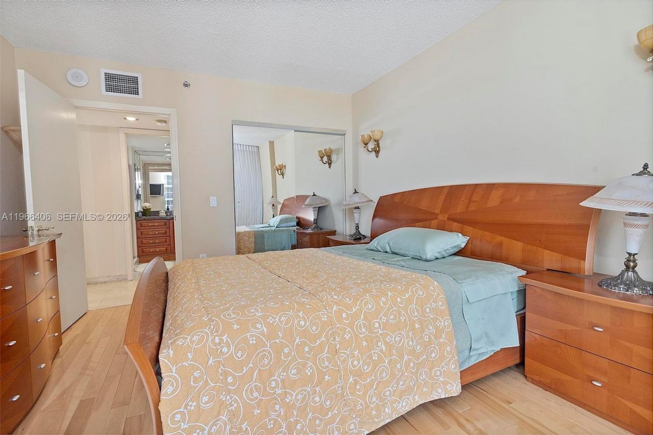 16445 Collins Ave, Unit 2328, Sunny Isles Beach, FL 33160 Photo