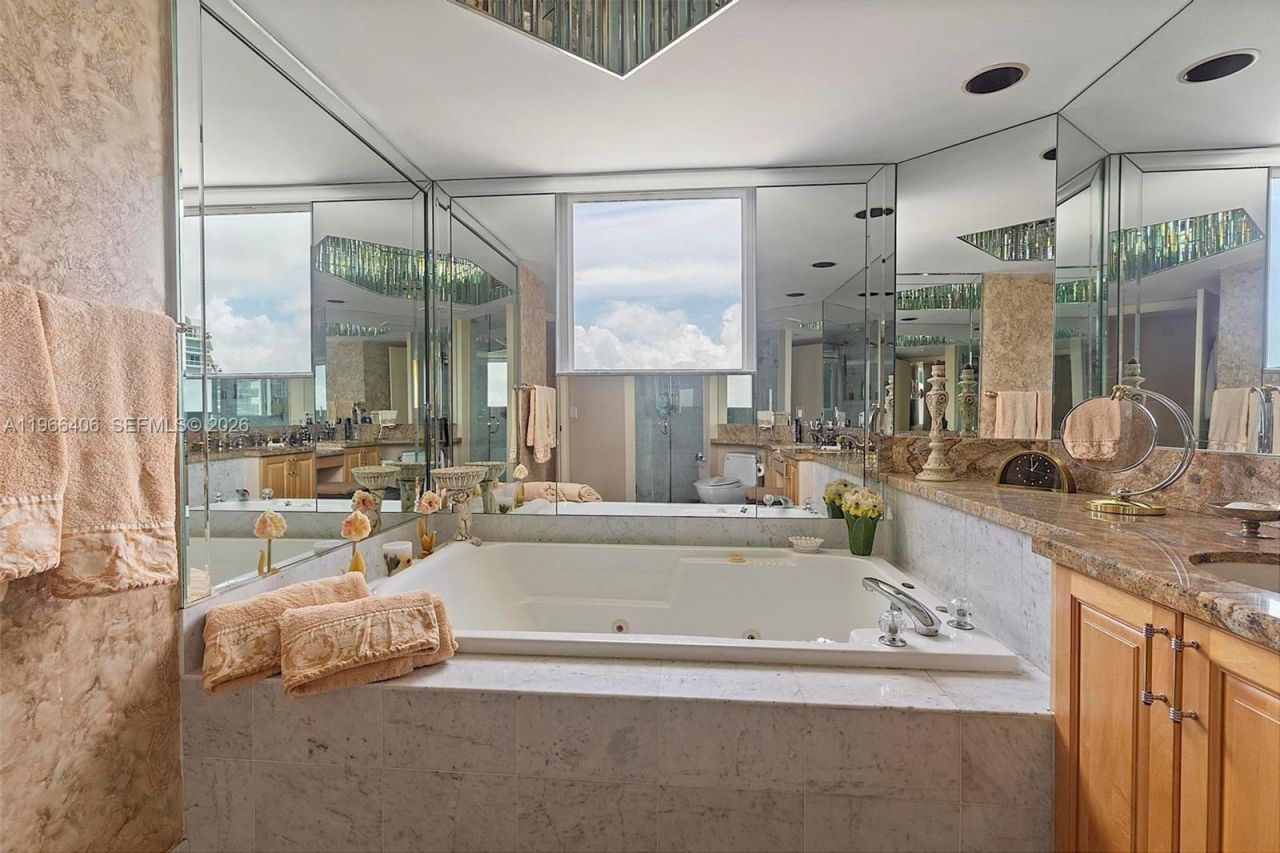 16445 Collins Ave, Unit 2328, Sunny Isles Beach, FL 33160 Photo