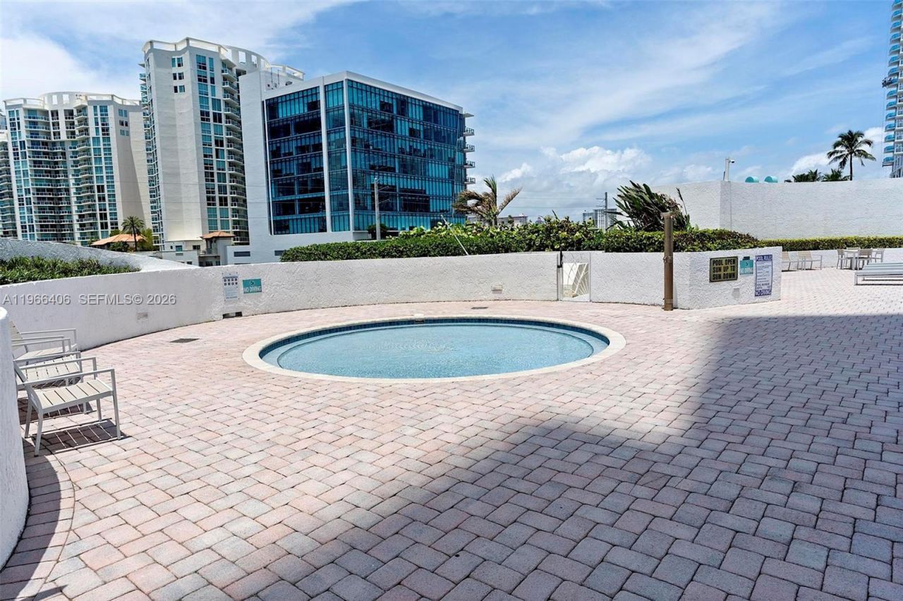 16445 Collins Ave, Unit 2328, Sunny Isles Beach, FL 33160 Photo