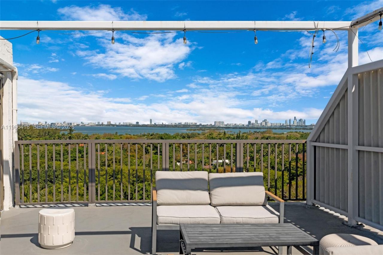 5781 Biscayne Blvd , Unit PH-3, Miami, FL 33137 Photo