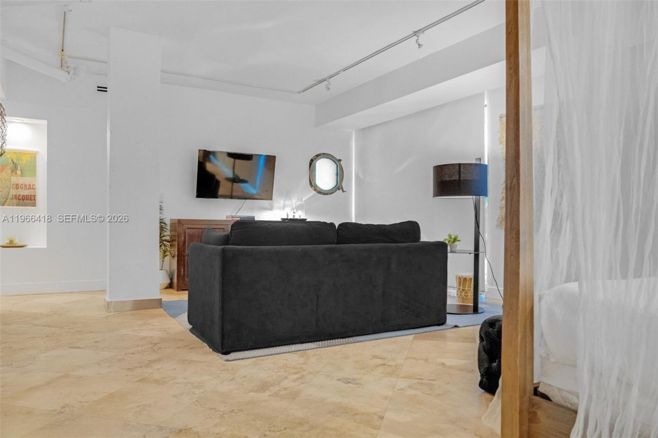 5781 Biscayne Blvd , Unit PH-3, Miami, FL 33137 Photo