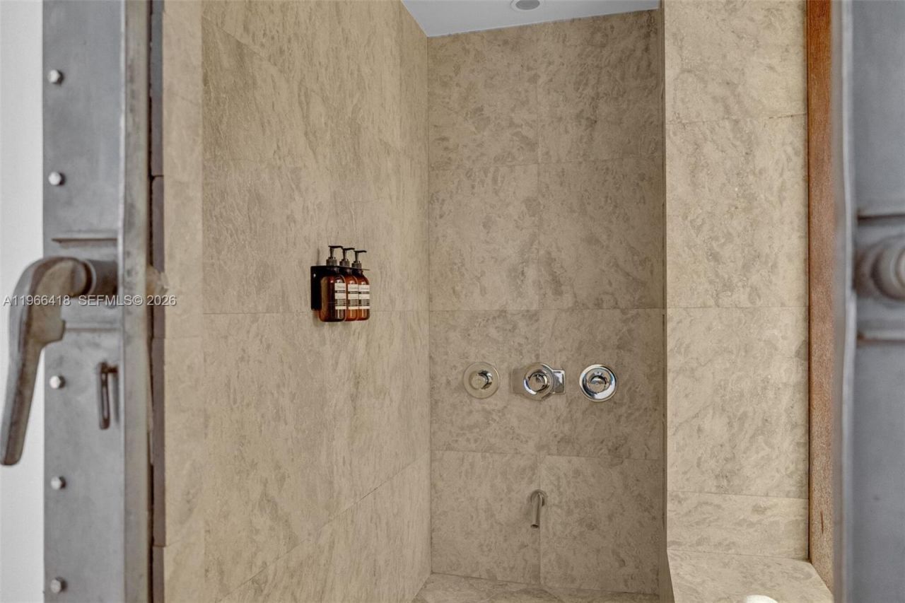 5781 Biscayne Blvd , Unit PH-3, Miami, FL 33137 Photo