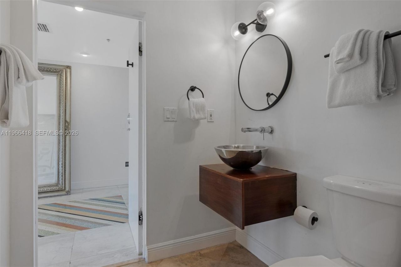 5781 Biscayne Blvd , Unit PH-3, Miami, FL 33137 Photo