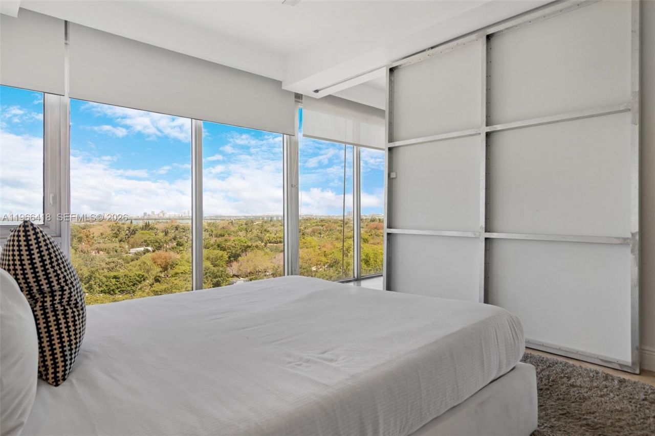 5781 Biscayne Blvd , Unit PH-3, Miami, FL 33137 Photo