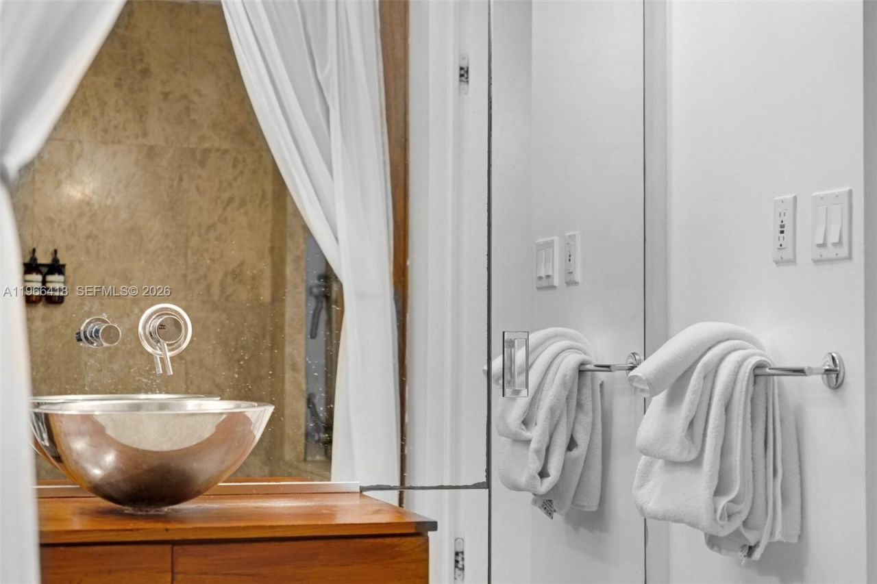 5781 Biscayne Blvd , Unit PH-3, Miami, FL 33137 Photo