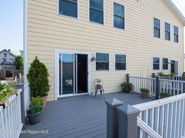 225 State Street, Unit Right, Hudson, NY 12534