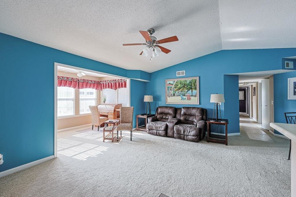 1943 Bent Grass Dr.  Photo 4