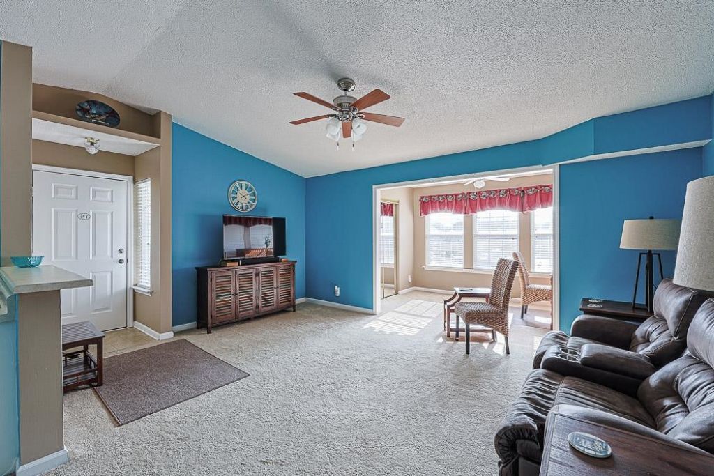 1943 Bent Grass Dr.  Photo 5