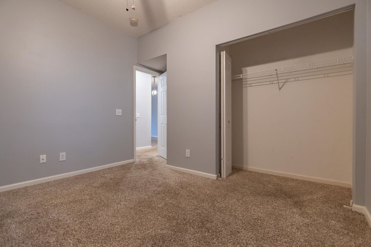 5209 Sweetwater Blvd. Photo 5