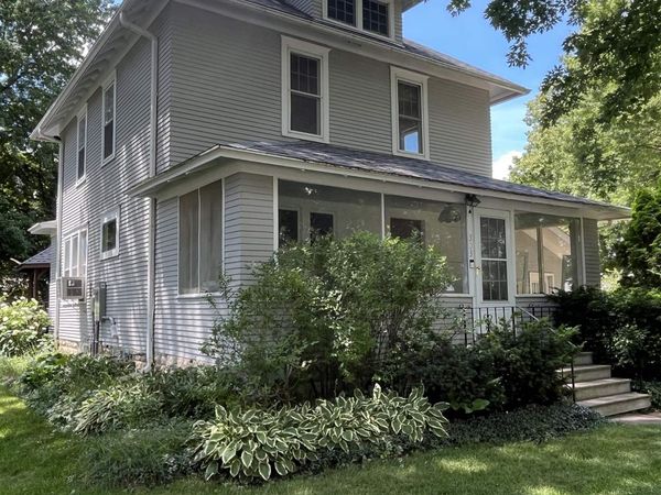 303 N Lincoln Ave, Graettinger, IA 51342