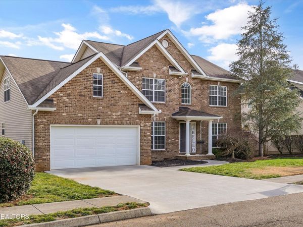 901 Heathgate Rd, Knoxville, TN 37922