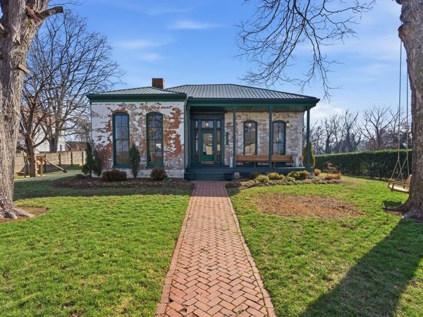 909 Manila Ave, Nashville, TN 37206