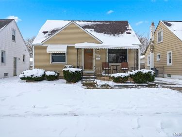 25913 Culver Street, St. Clair Shores, MI 48081